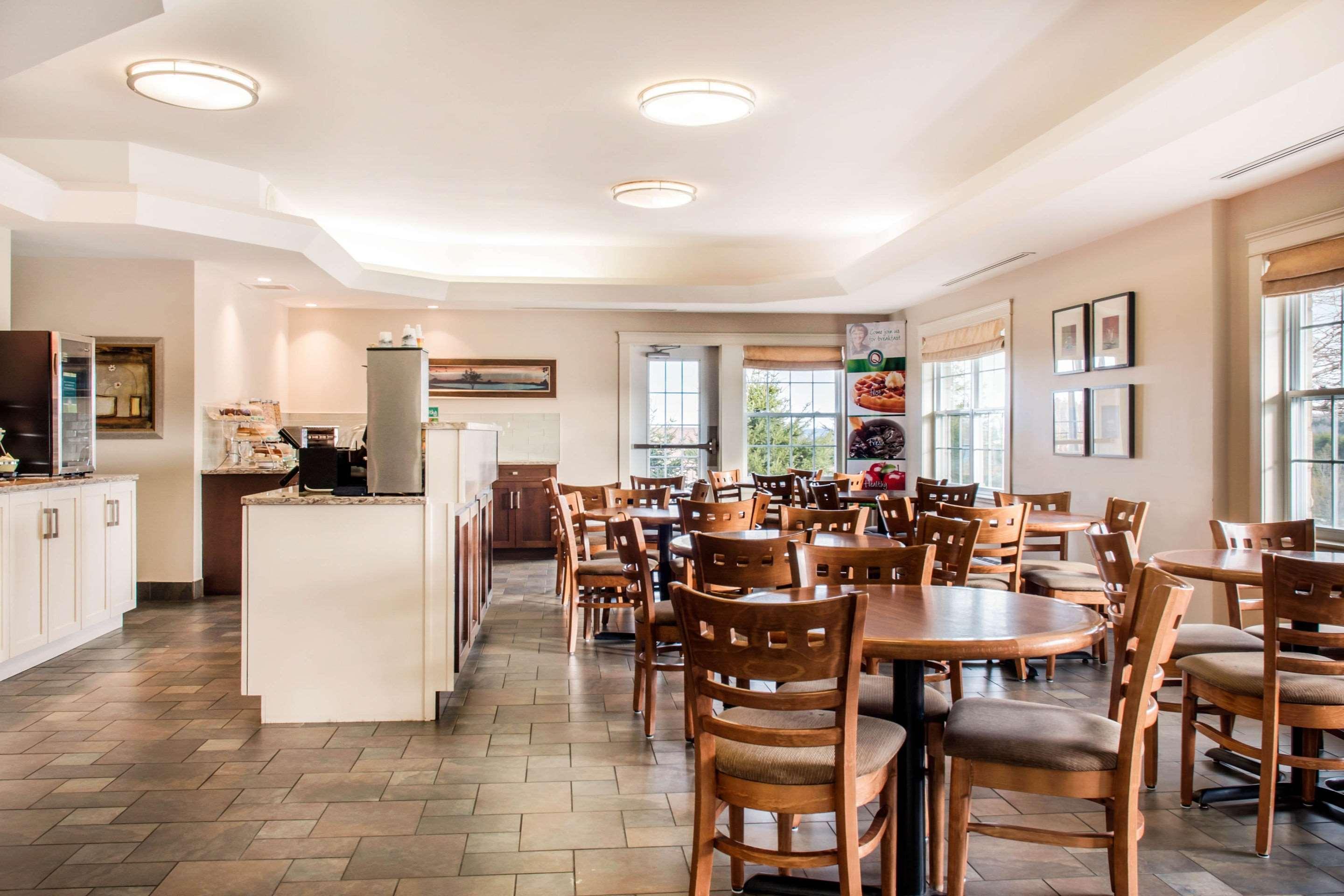 Quality Inn & Suites Quispamsis Rothesay Exterior photo