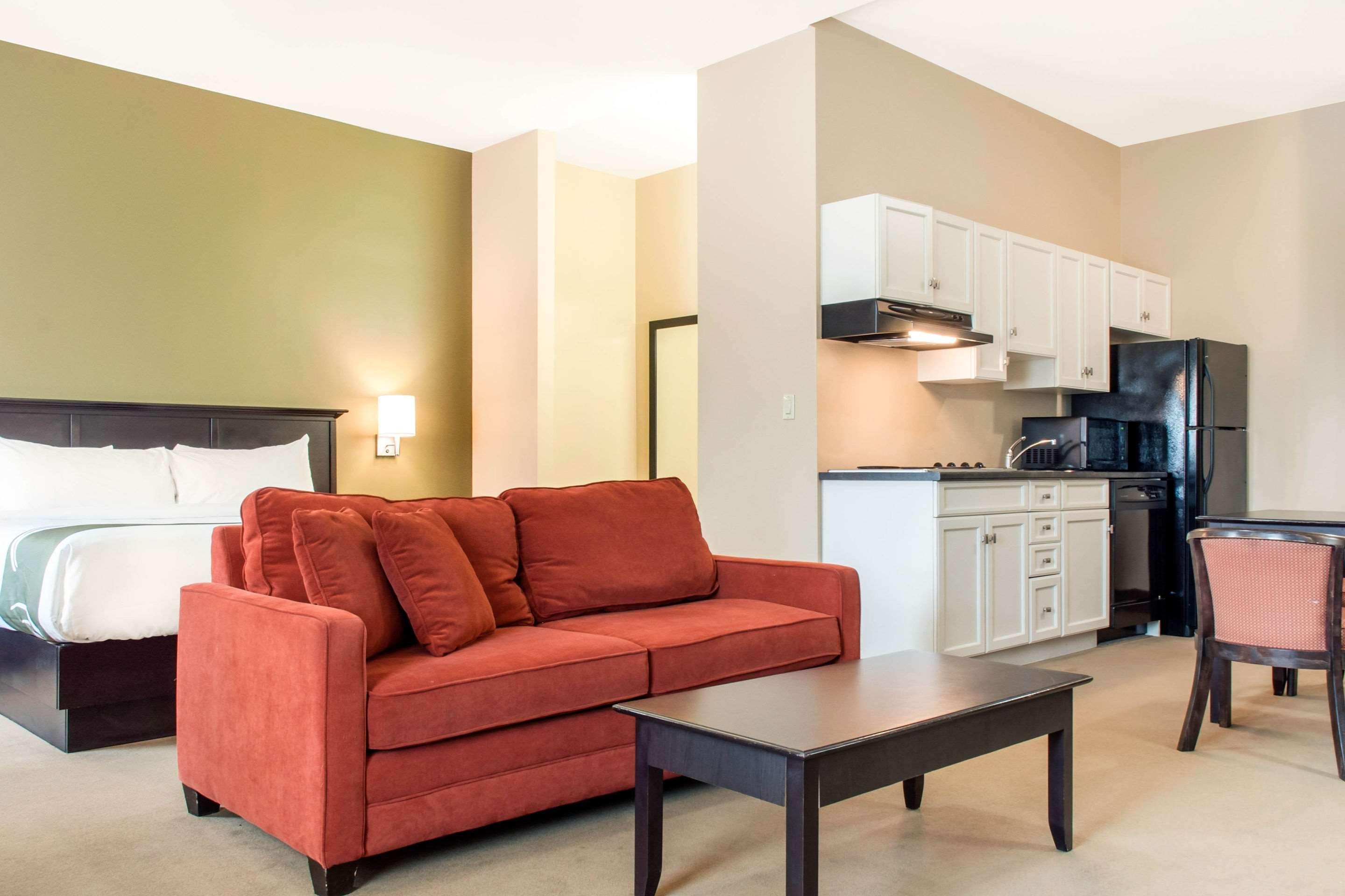 Quality Inn & Suites Quispamsis Rothesay Exterior photo