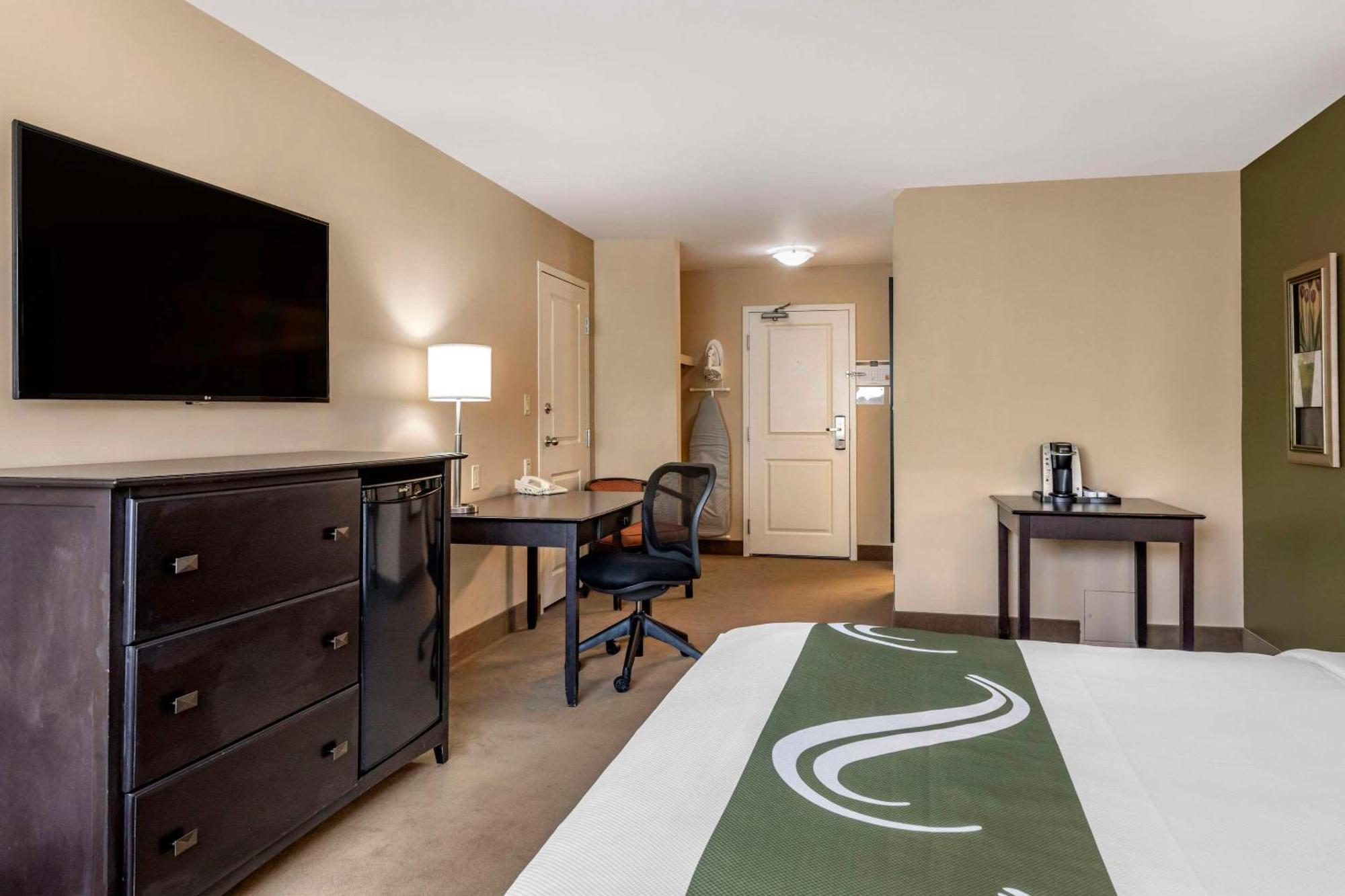 Quality Inn & Suites Quispamsis Rothesay Exterior photo