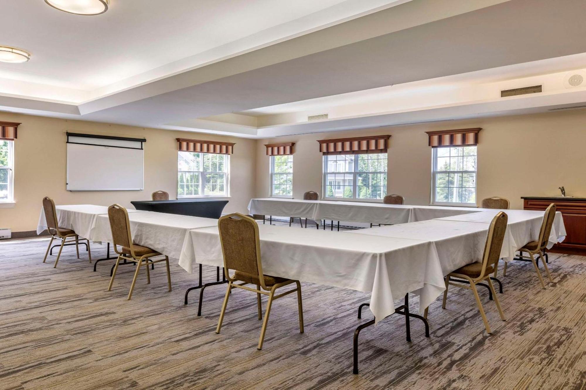 Quality Inn & Suites Quispamsis Rothesay Exterior photo